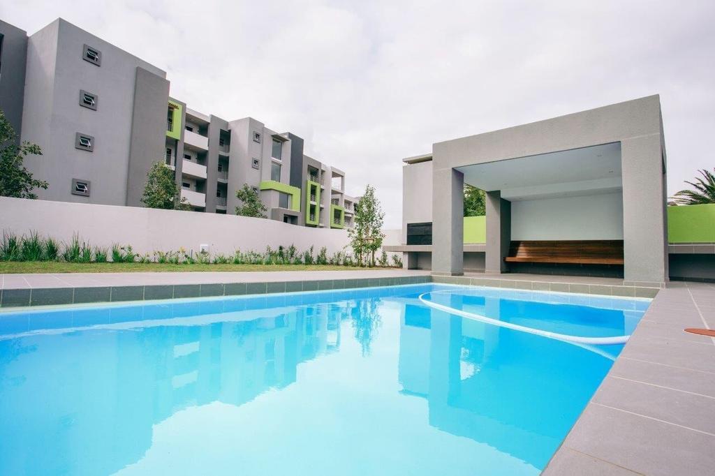 Apartment On Century *