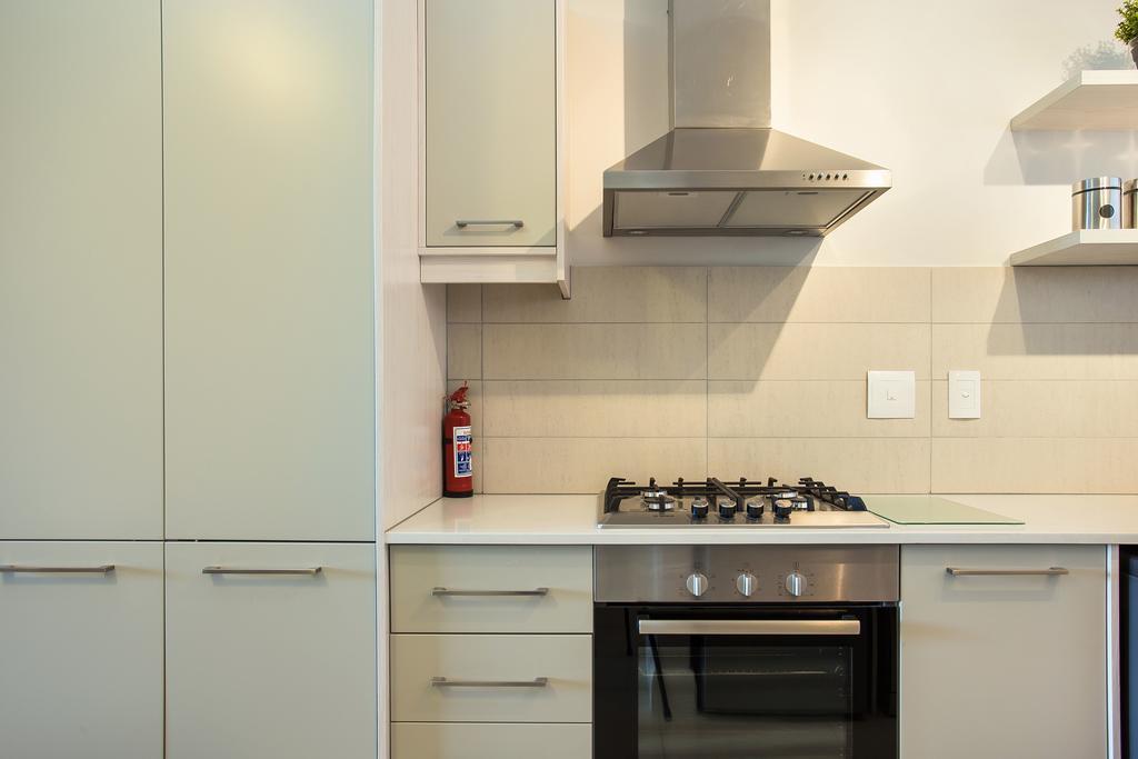 Apartment On Century *